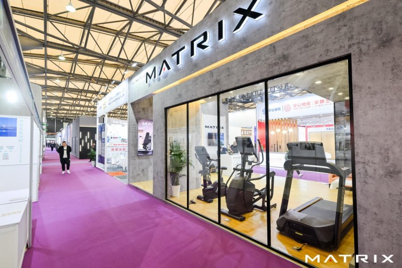 明博体育app官网下载入口2024上海国际酒店展闭幕：Matrix商用健身器械再(图4)